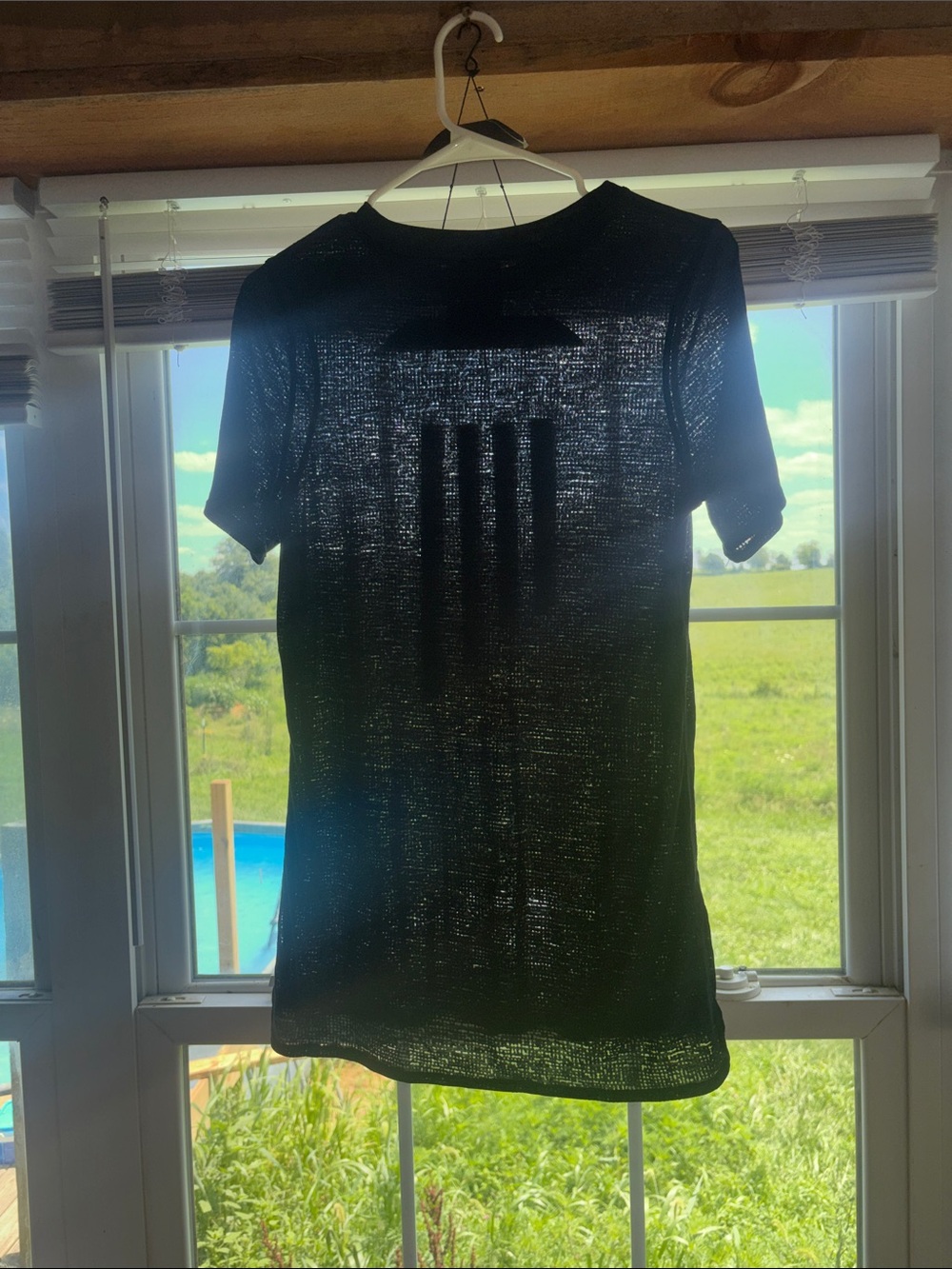 Lululemon women’s shirt